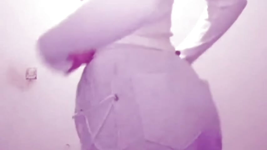 Twerk — filmik Anis_babe, modela(-lki) na kamerkach