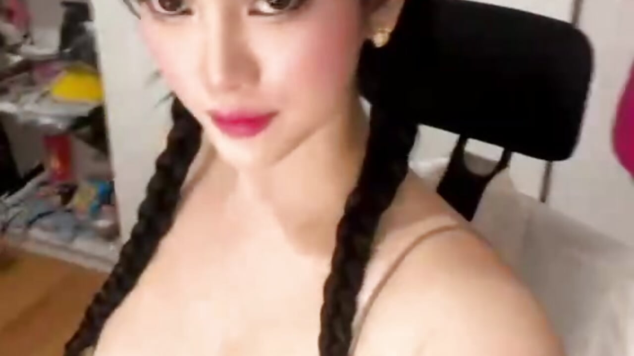 dd3df6be-4b8f-428f-88fe-852fac9f78fc (1) - video av Giftedclaraxx cam-modell