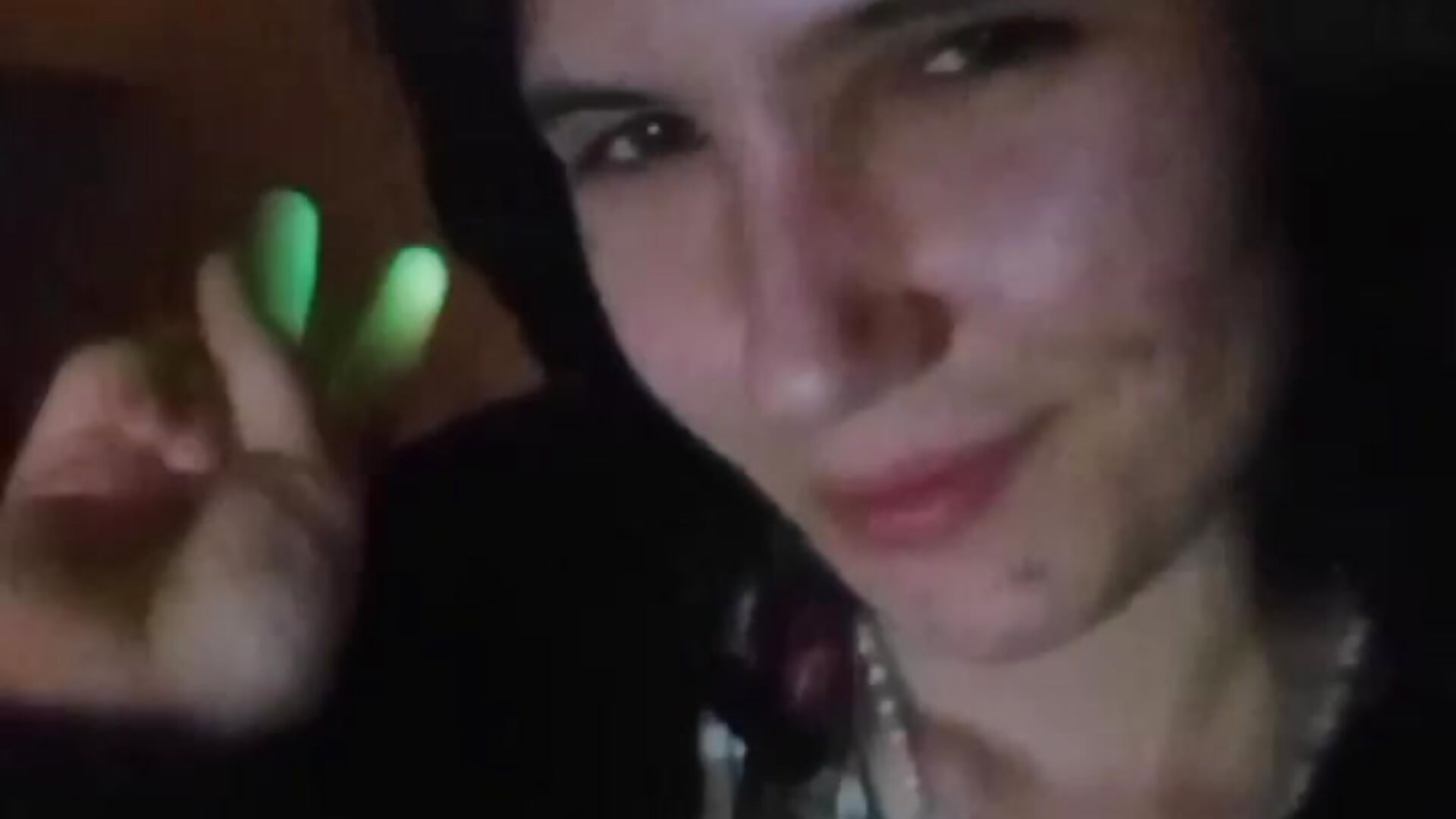 Welcome to my page :3 💋 - video by FluffyKisses cam model