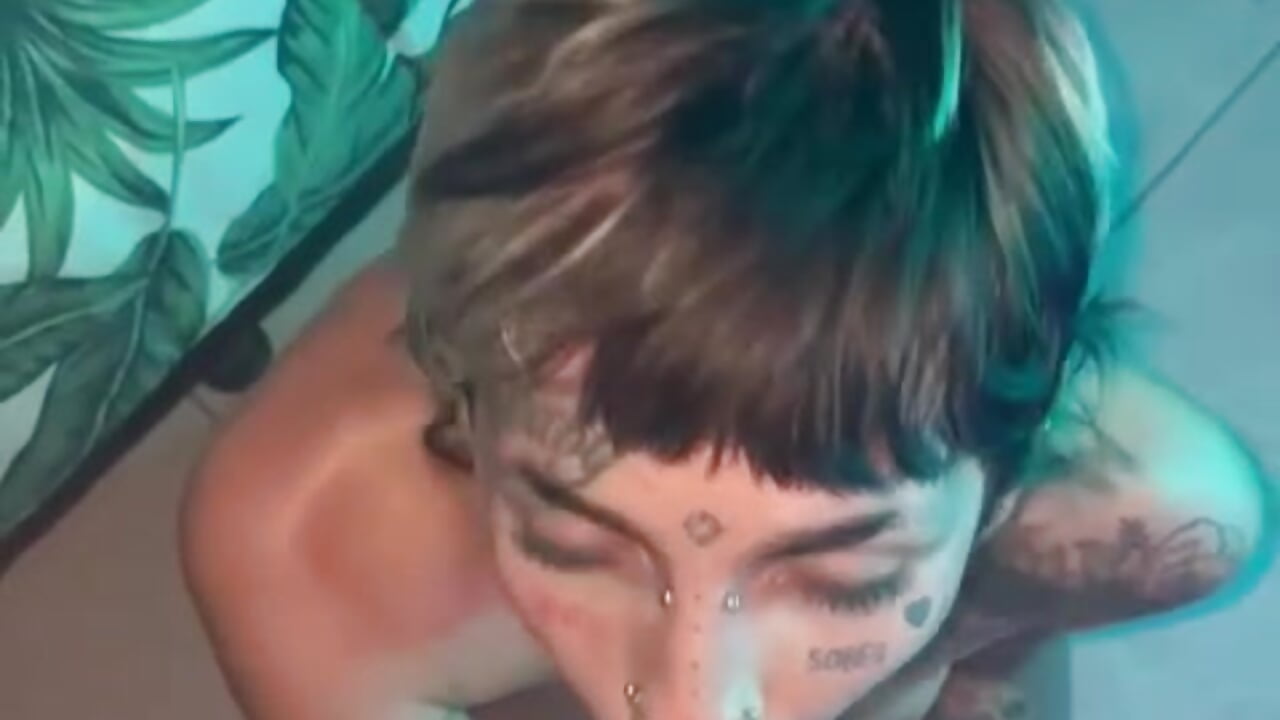 Sucking at Home🍭－カメラキャストのMidnightSinnersの動画