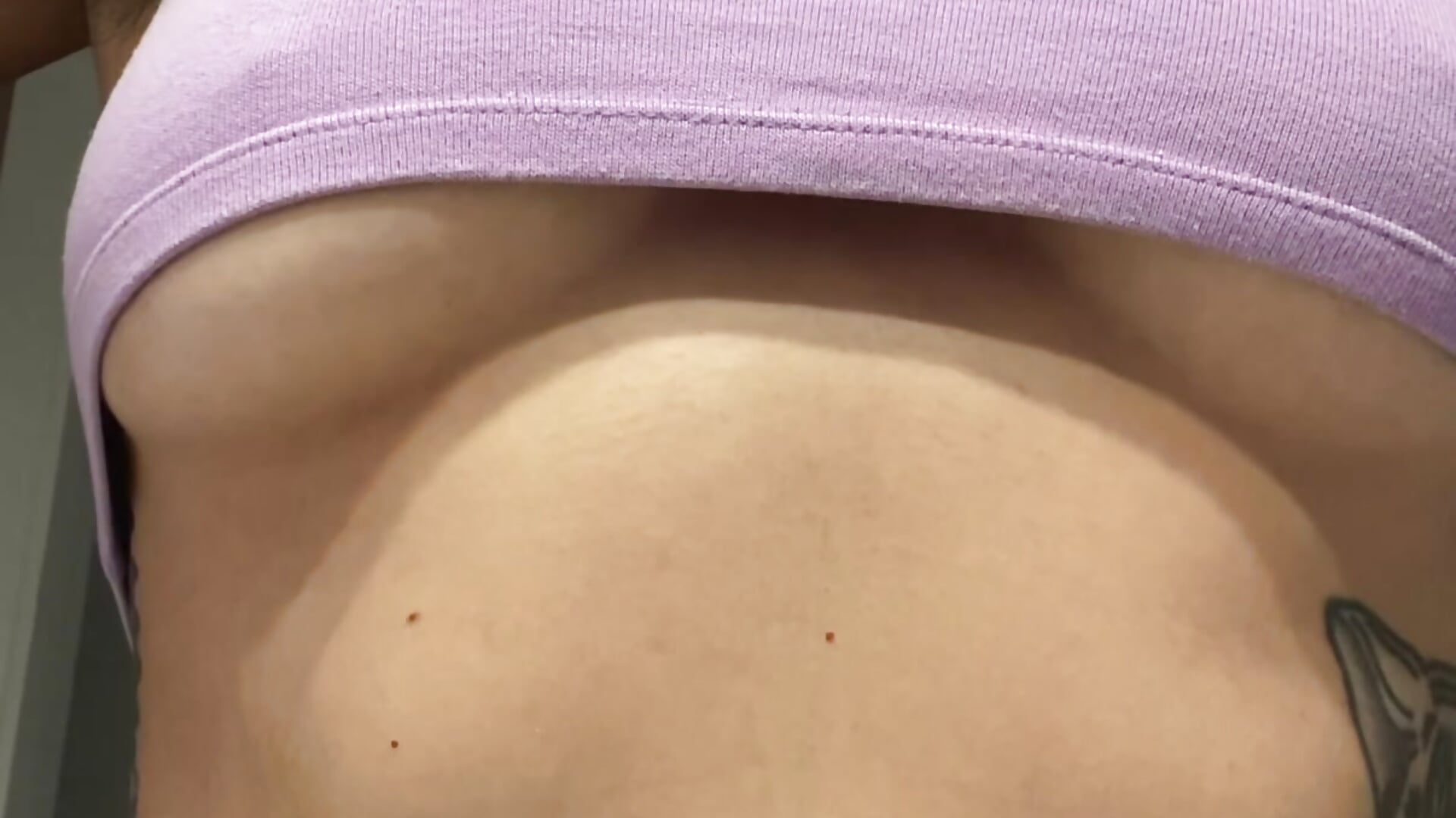 Big boobs striping 👀 - Vídeo de kaliamazona, modelo de vídeos