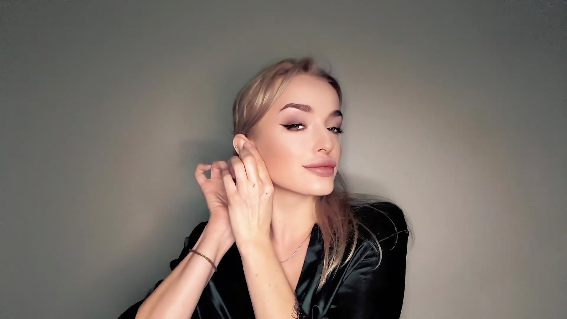 Me😈 - video by Bambi_Bite cam model