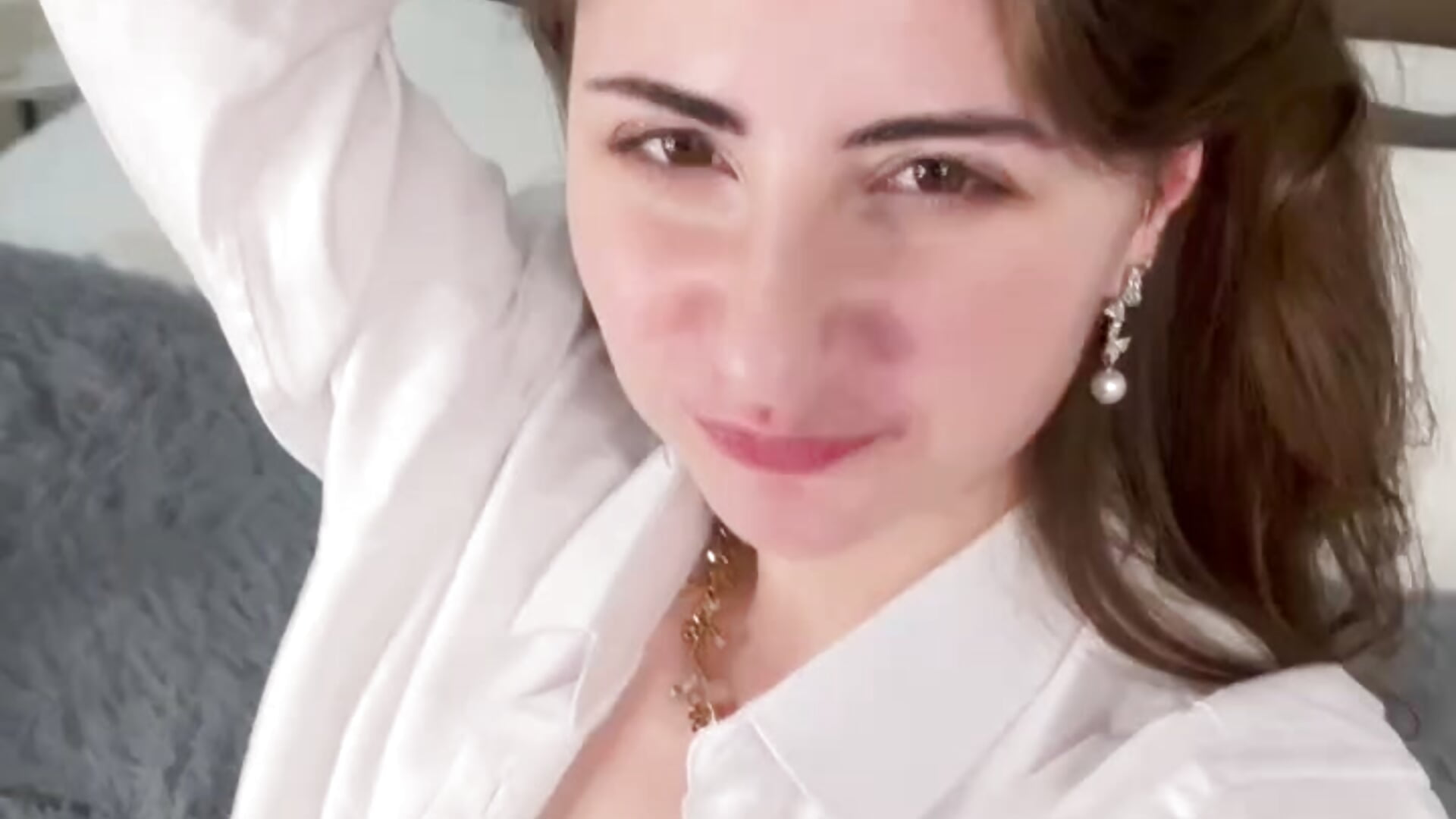 My flower and me 💕 - video by LeishaDunford cam model