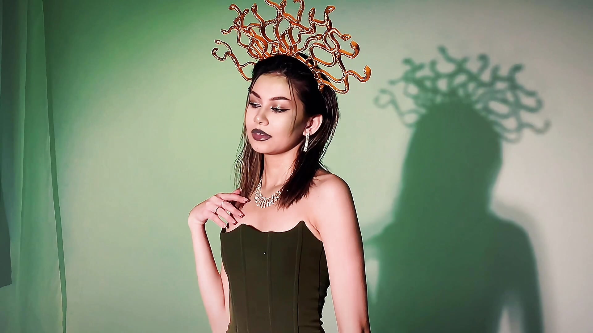 Guess who am i 🎃 - video by KateKross cam model