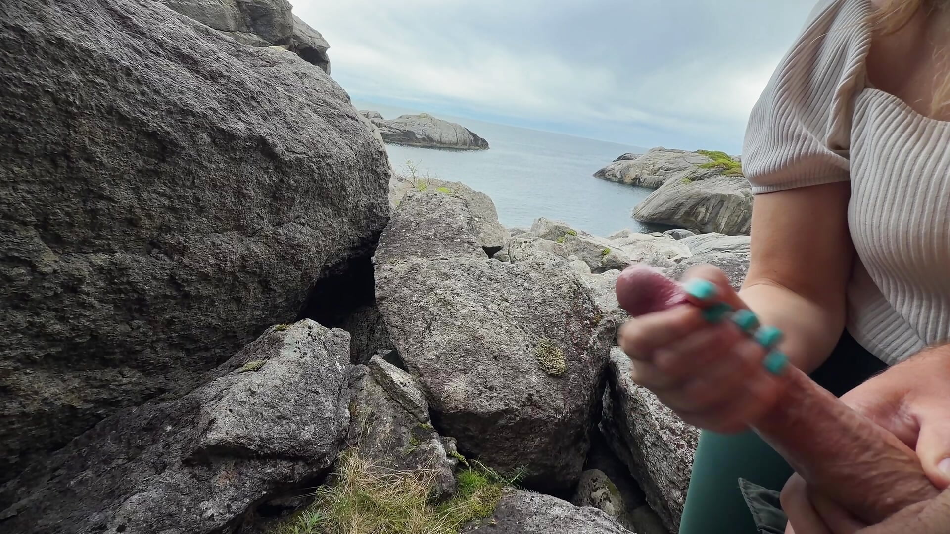 Doggy Fuck in Public Cave on Hiking Trail 🥾 - video by Julia_and_the_cock cam model