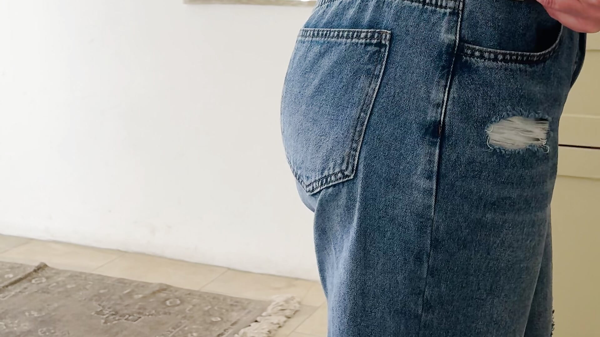 Your Babe - video by Julia_and_the_cock cam model