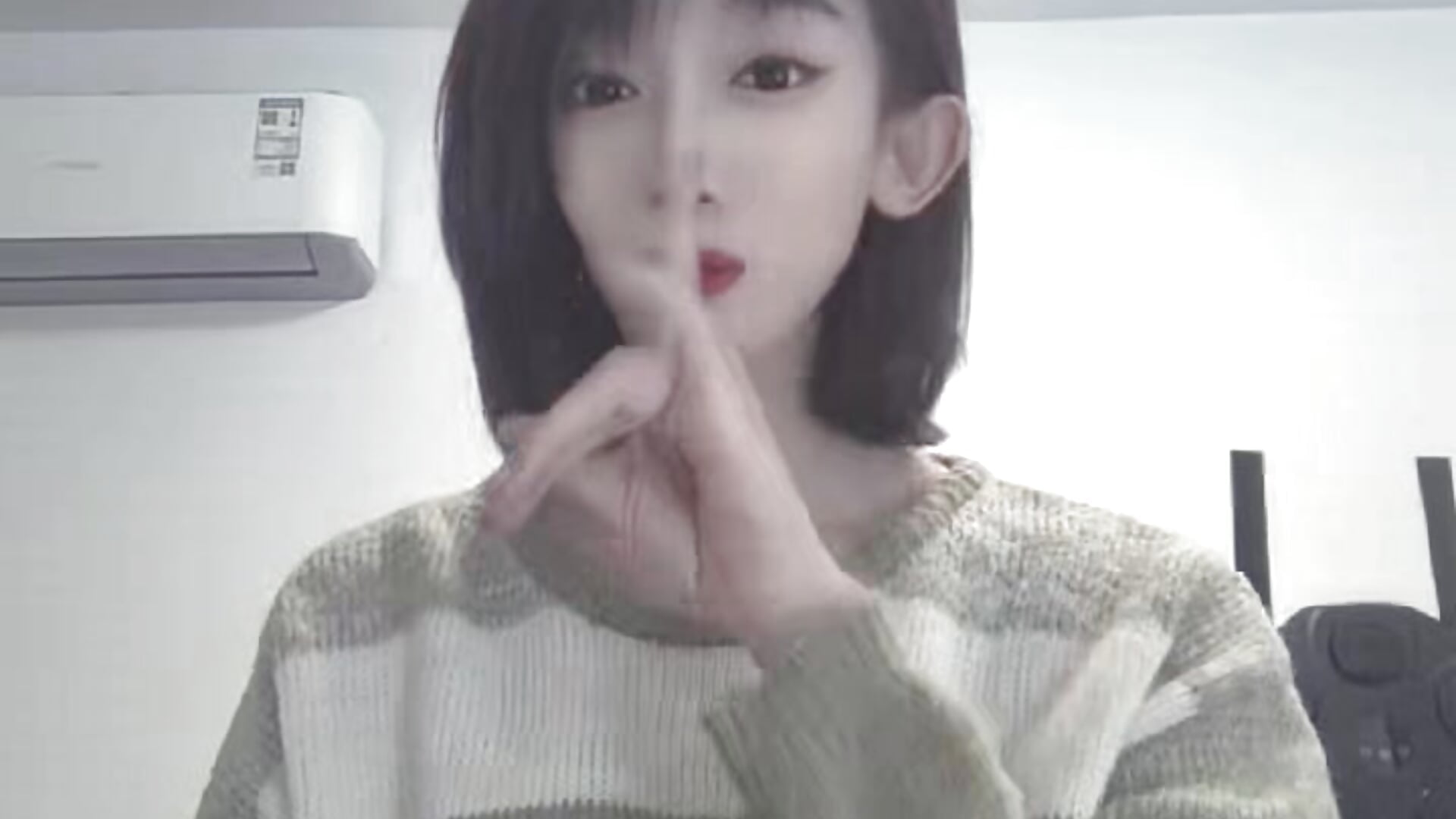 哈喽，新人报道 - 視頻由 linhanbaby 主播提供