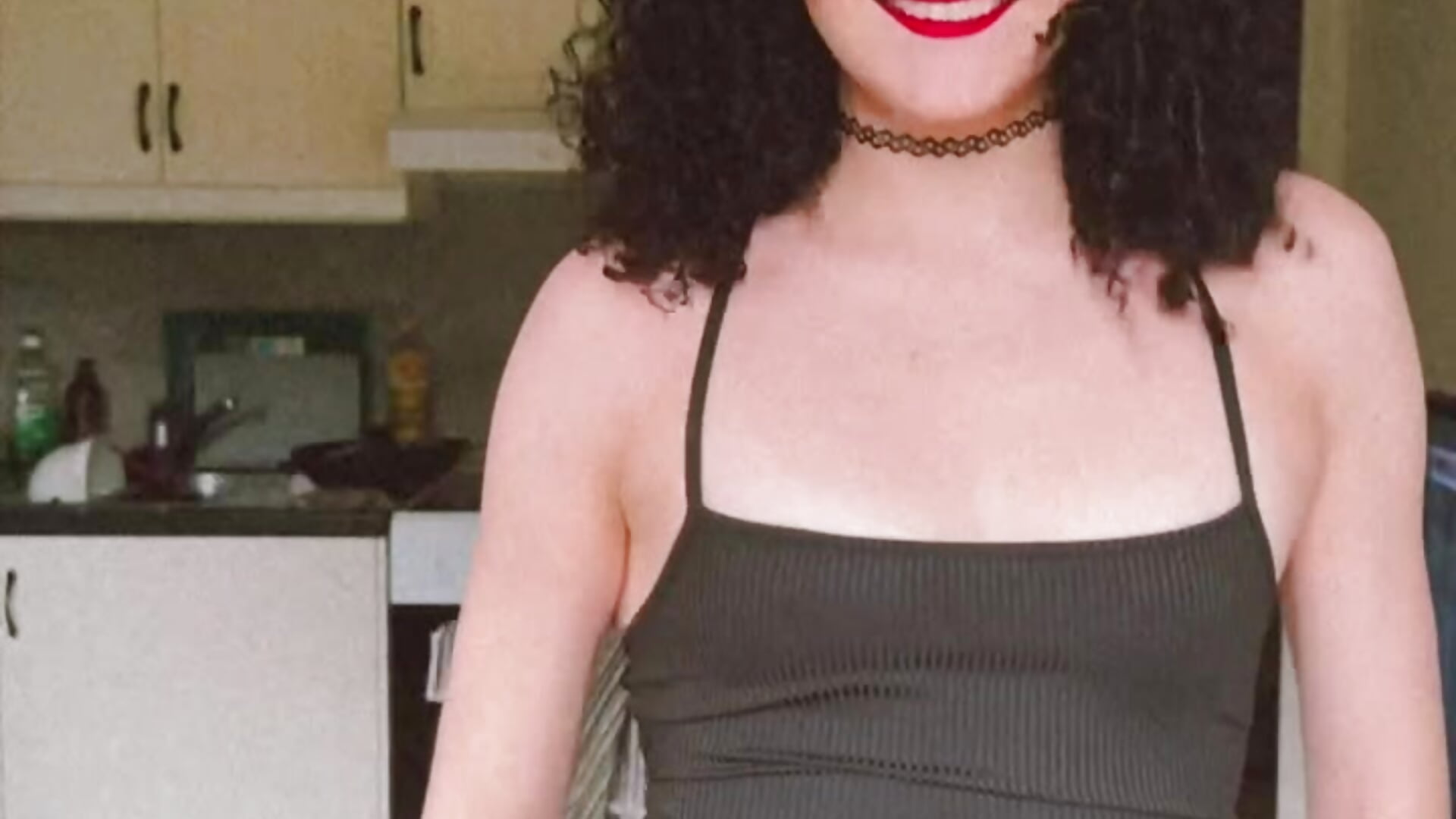 Black Dress - відео від вебкаммоделі JesseAlvidrez