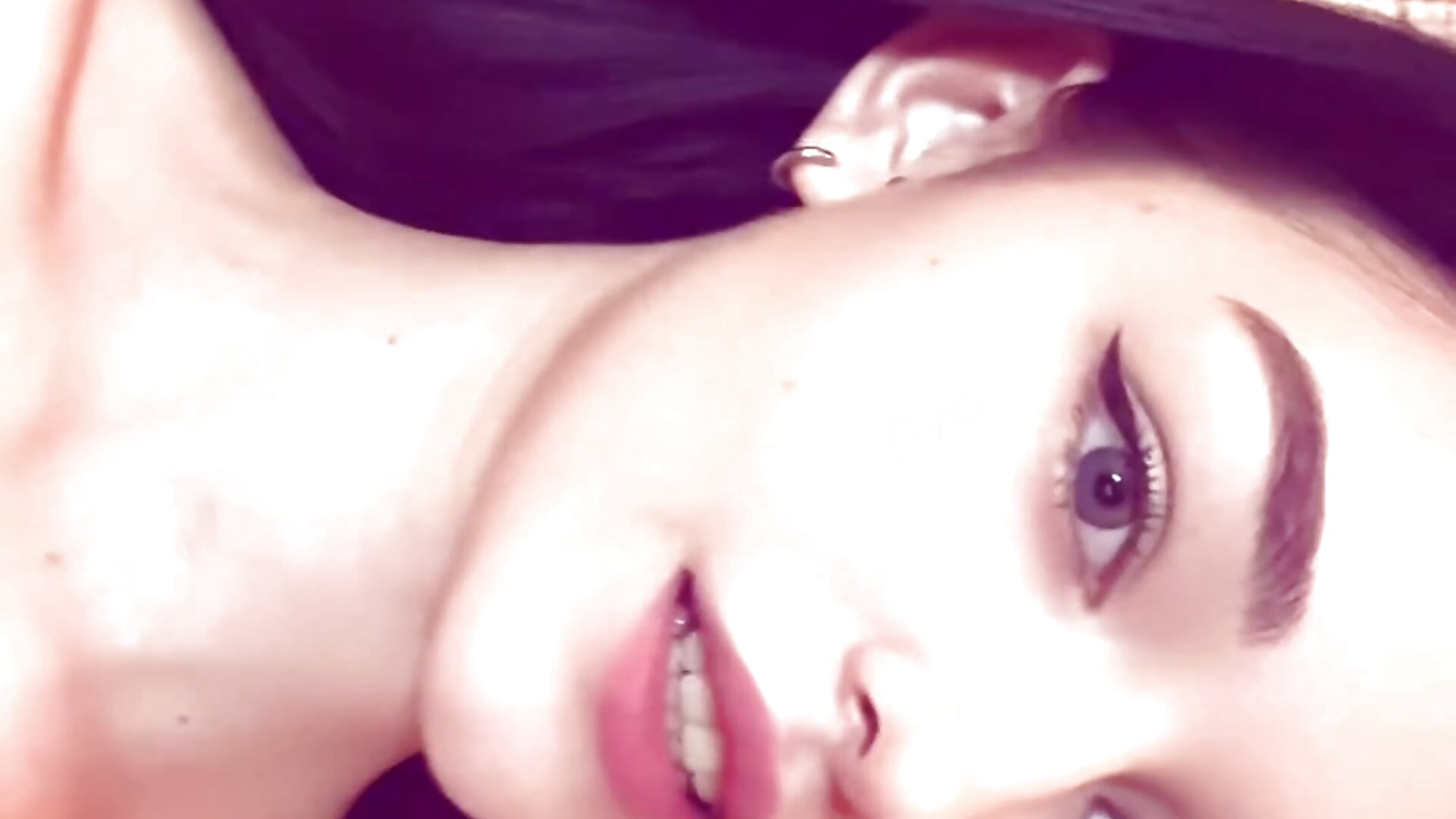 me^^ - video by Sandykol cam model