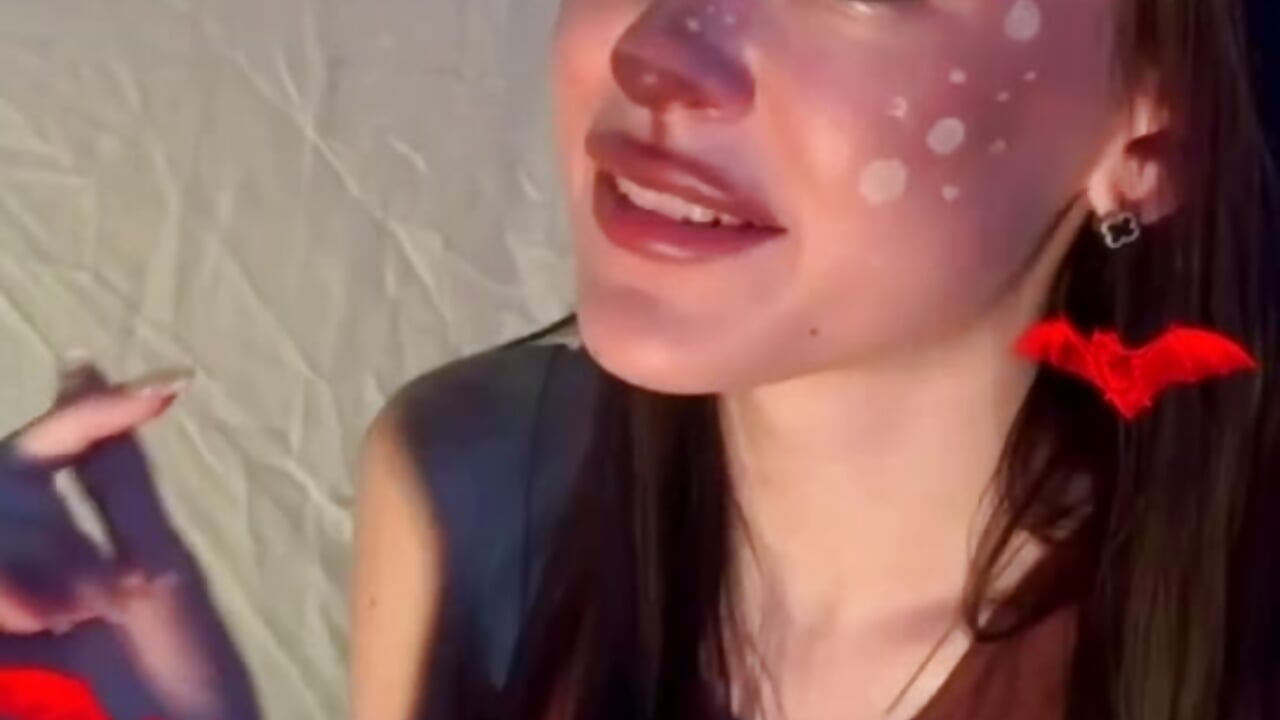 Sweet but Spooky🕸🕷 - nila_eclipse adlı kamera modelinin videosu