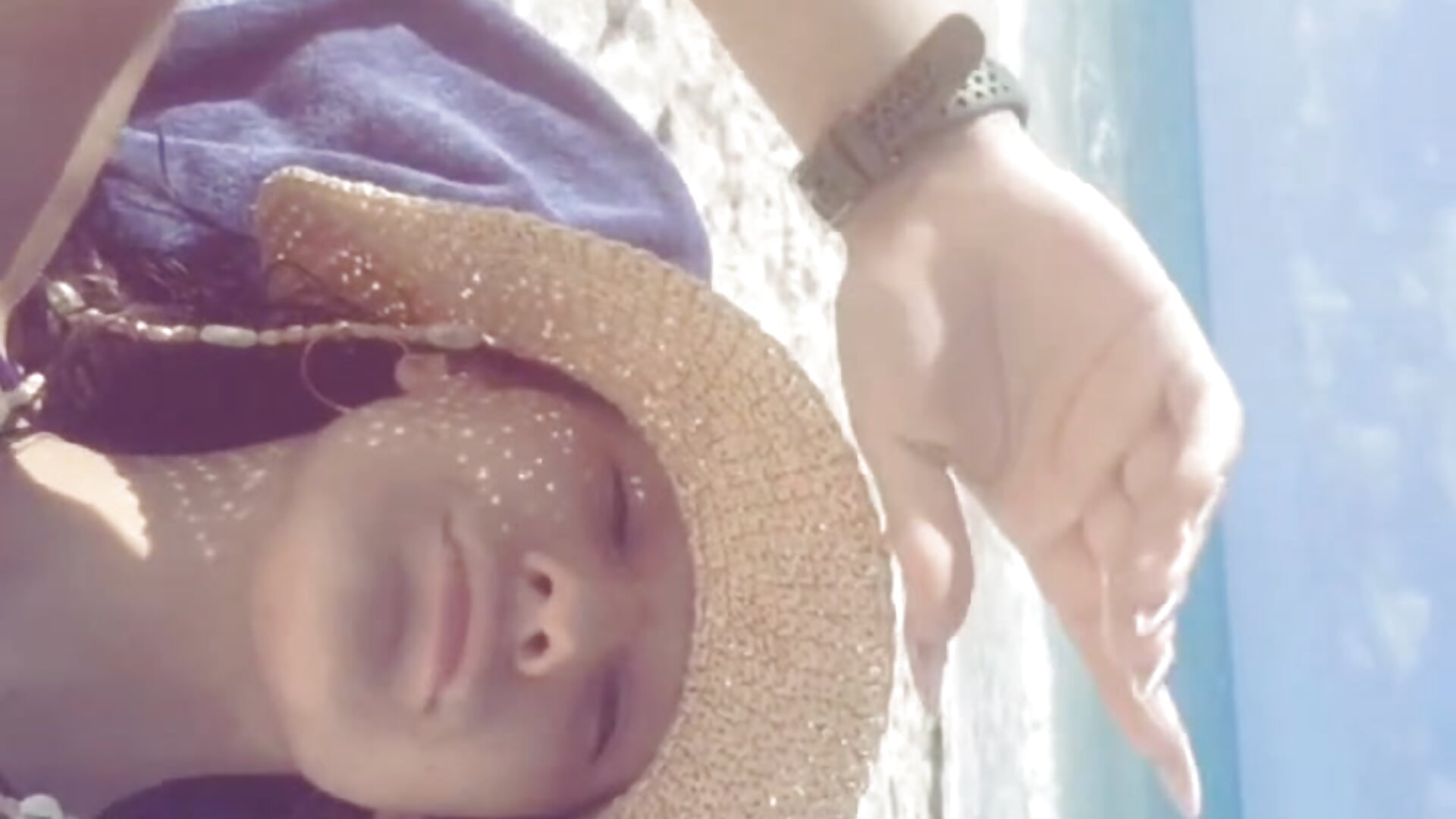 sunny mode - vidéo du modèle de showcams MirageAnn