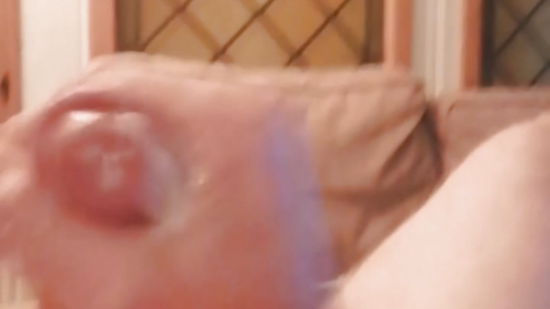 Cumming hard - video by JuicyAsslov