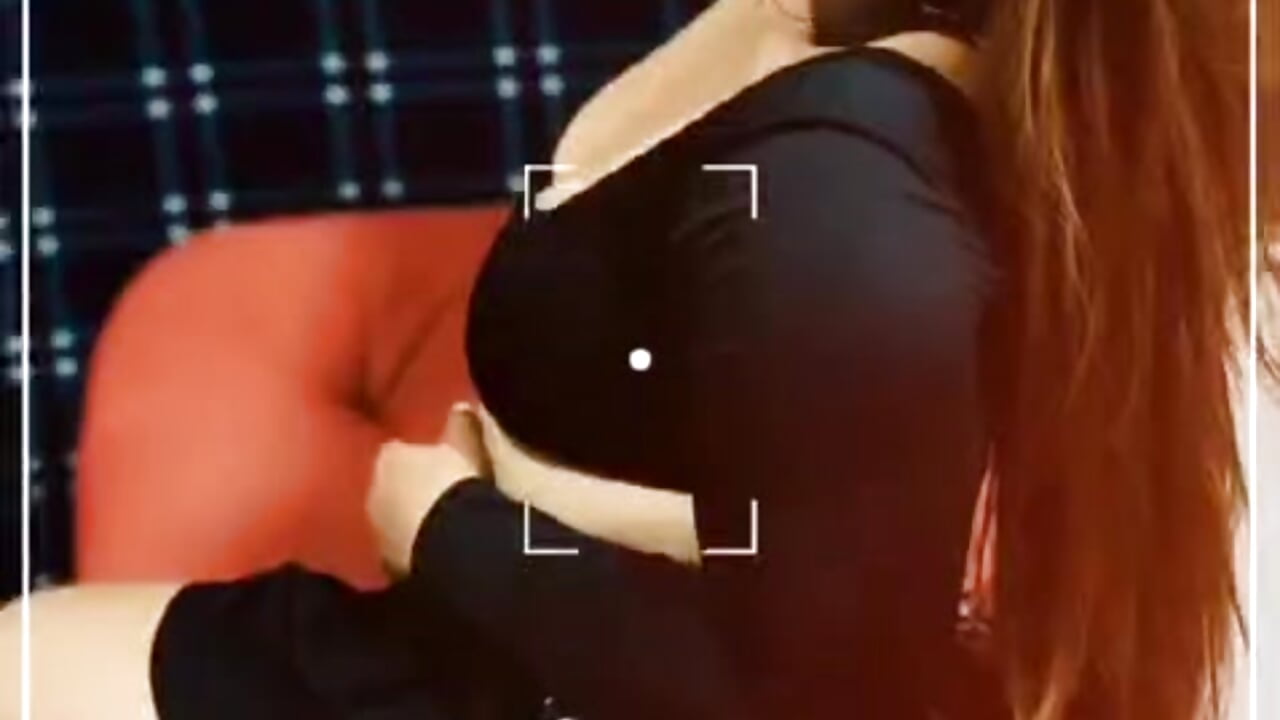 De negro ISA. 🫠😏🫣 - відео від вебкаммоделі Foxylisaflores