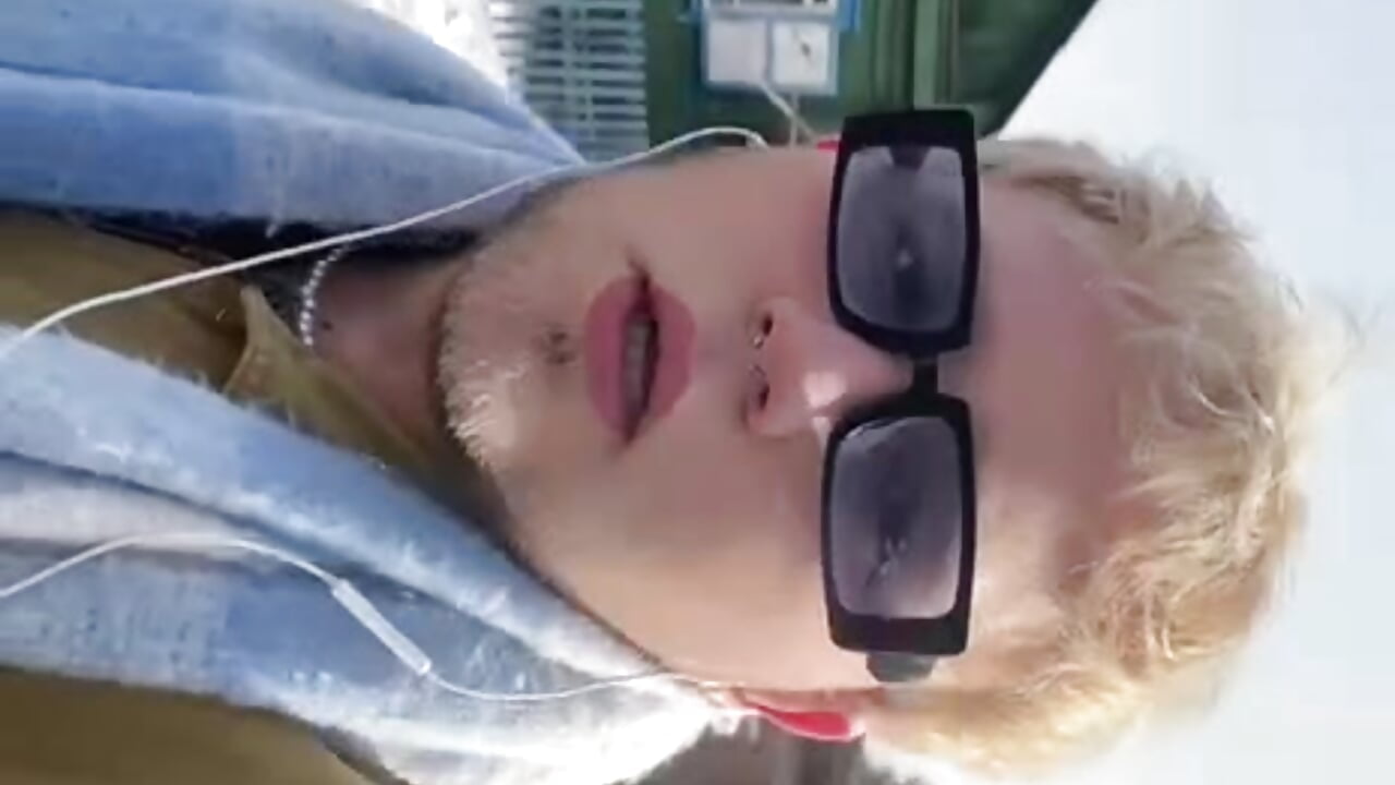 Blond - video BlondeRebe kameramallilta