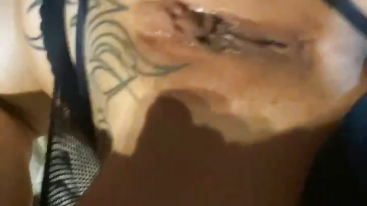 Showing all my Holes 😜😈😘 - vidéo du modèle de showcams 420Lina666