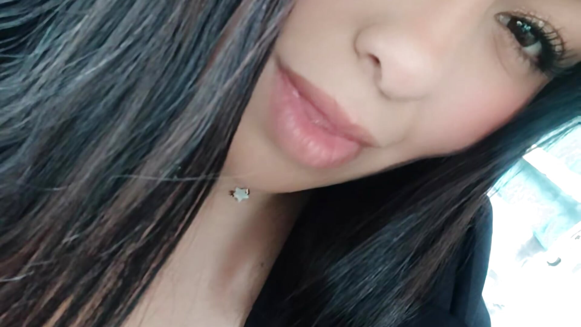 1000923429.mp4– Violet__Rouse_ kameramodell videója