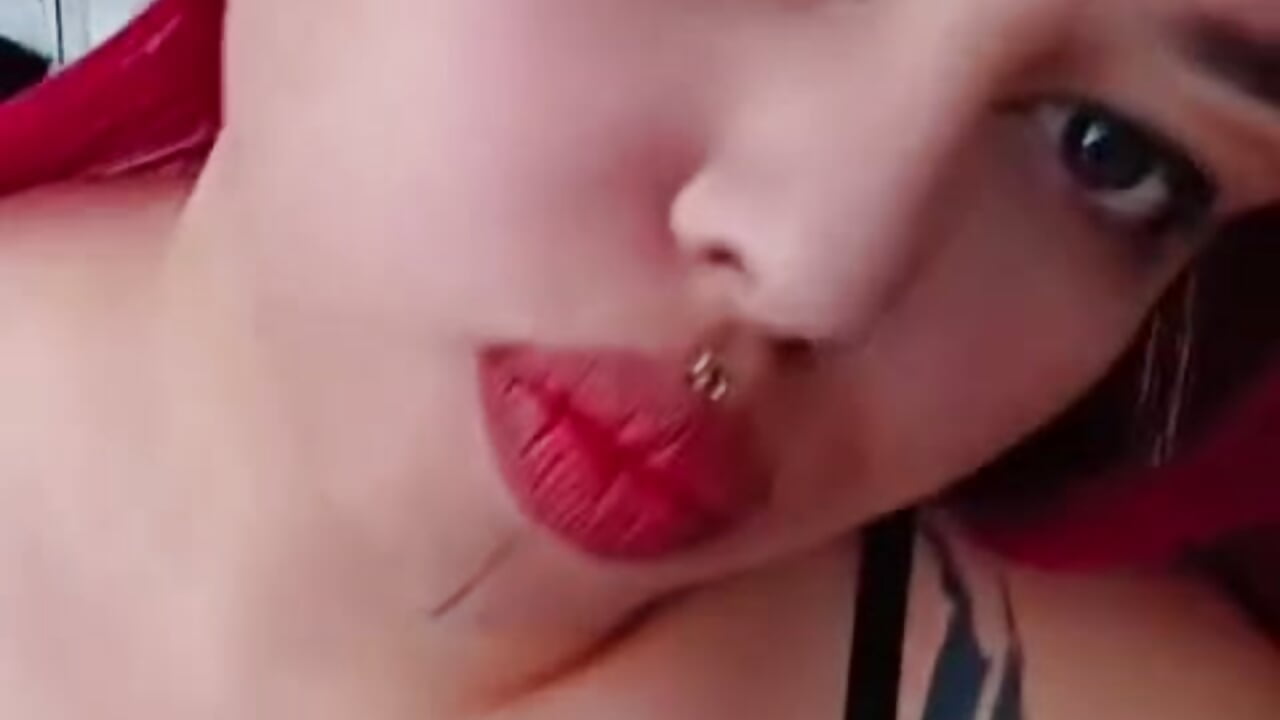 It's Me - video di MalboroRojo_Brm modella di cam