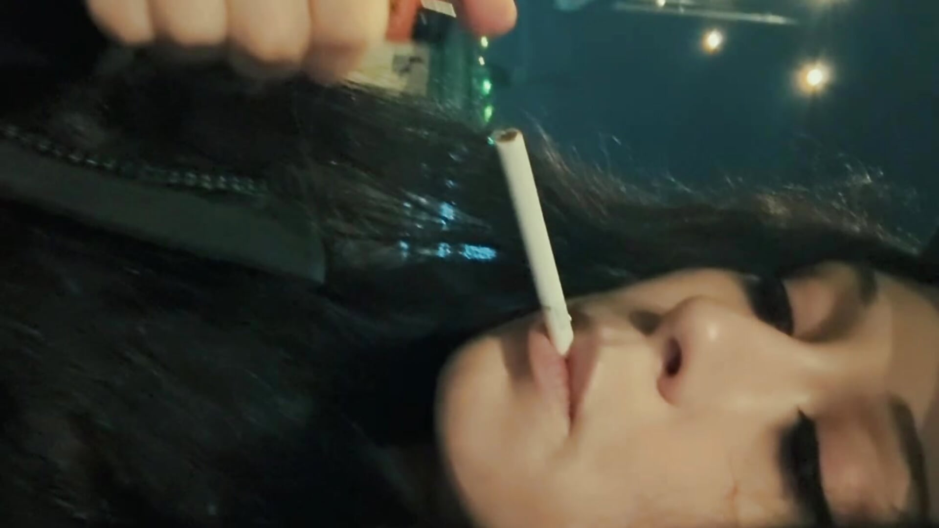 Night cigarette - วิดีโอโดย SaltedCaramely โมเดลแคม