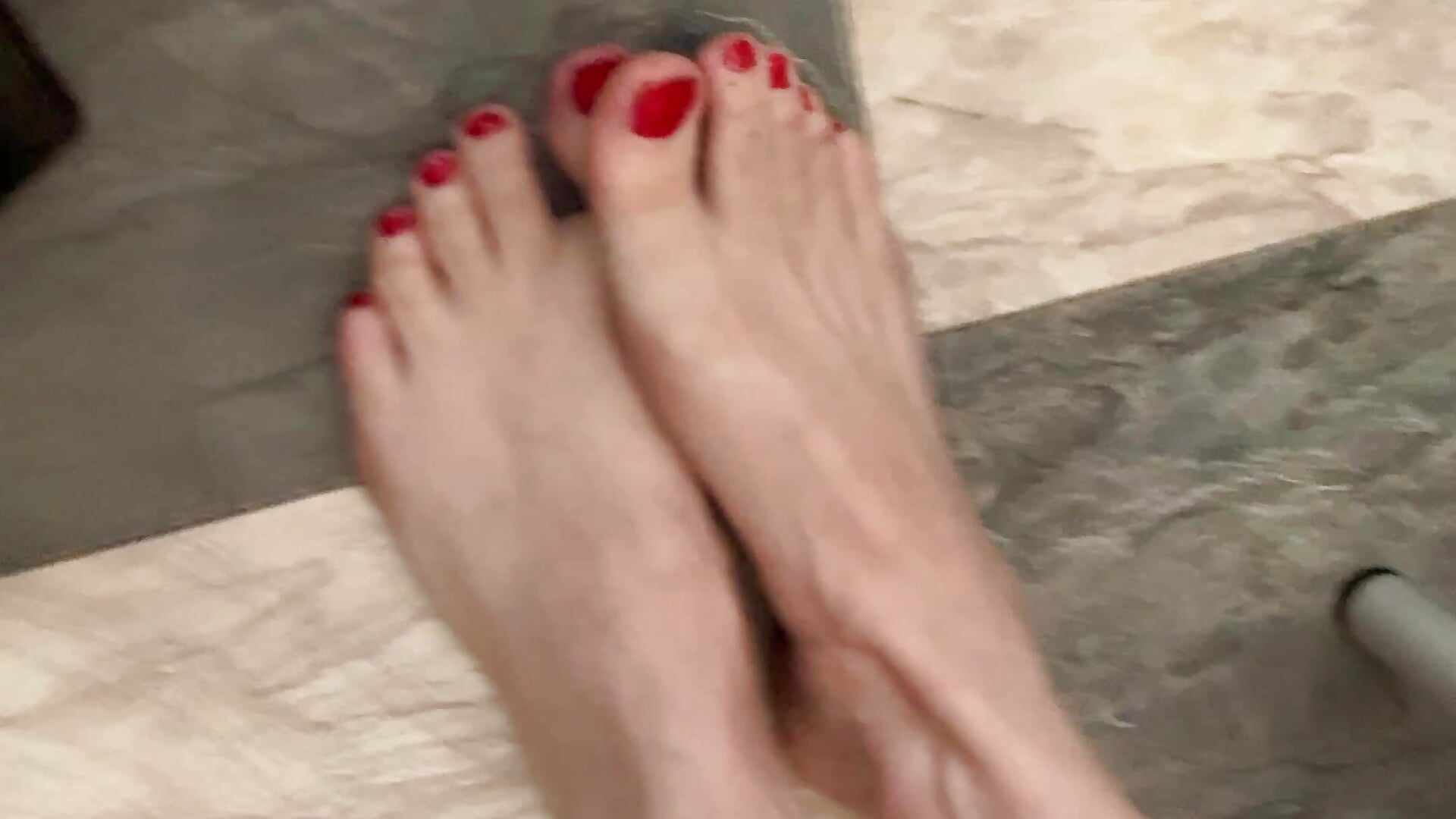 Feet and red toenails 1 - video by SaltedCaramely cam model