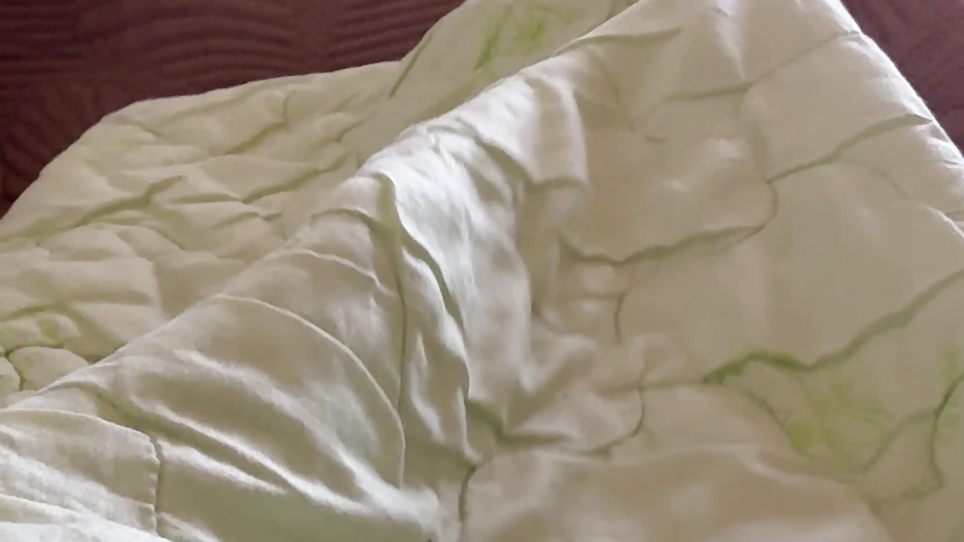 Feet and red toenails 2 - clip cu SaltedCaramely model videochat