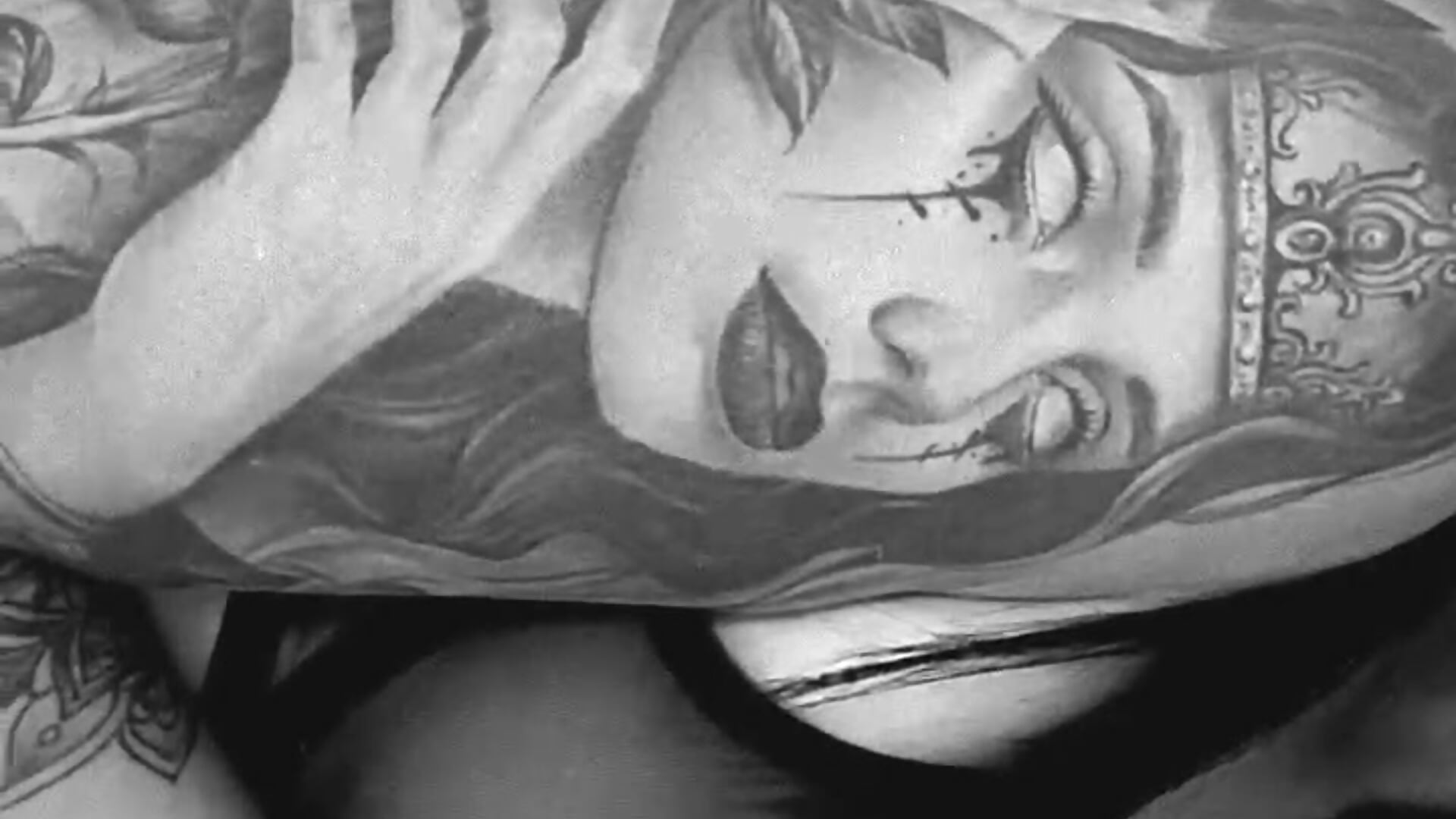 tatto 😍💘 - vídeo de la modelo de cam Adalyn_Cute