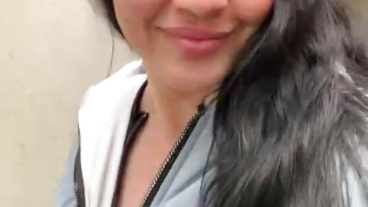 woow – video od webkamerové modelky Alaia_Blosson