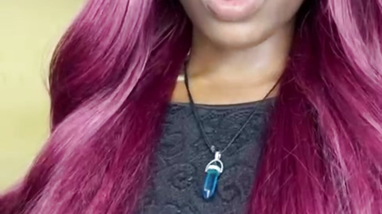 You wanna play with this little girl? - video van Michelle_blake cam-model