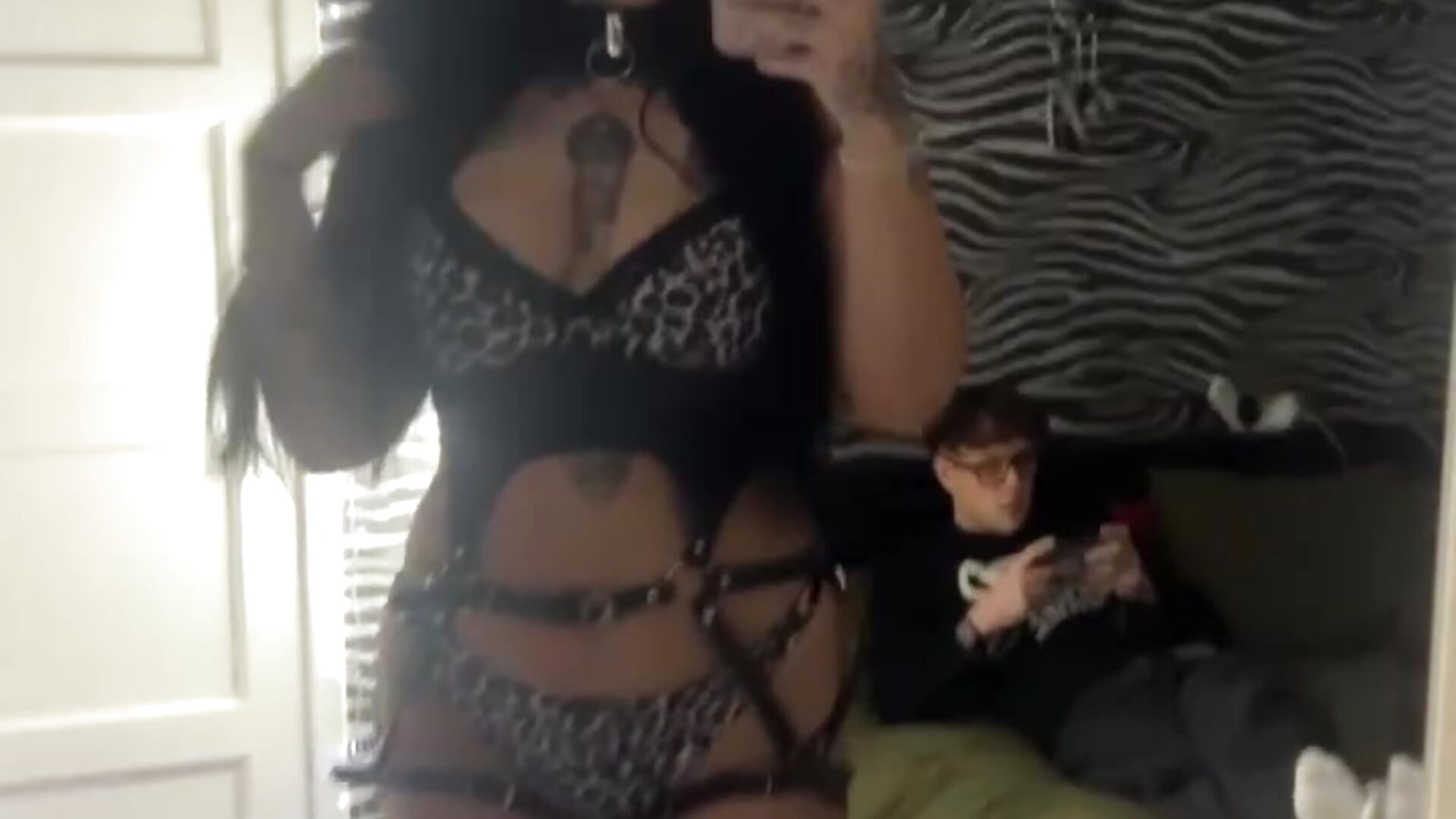 IMG_7331 - video by scottishdomintarix cam model