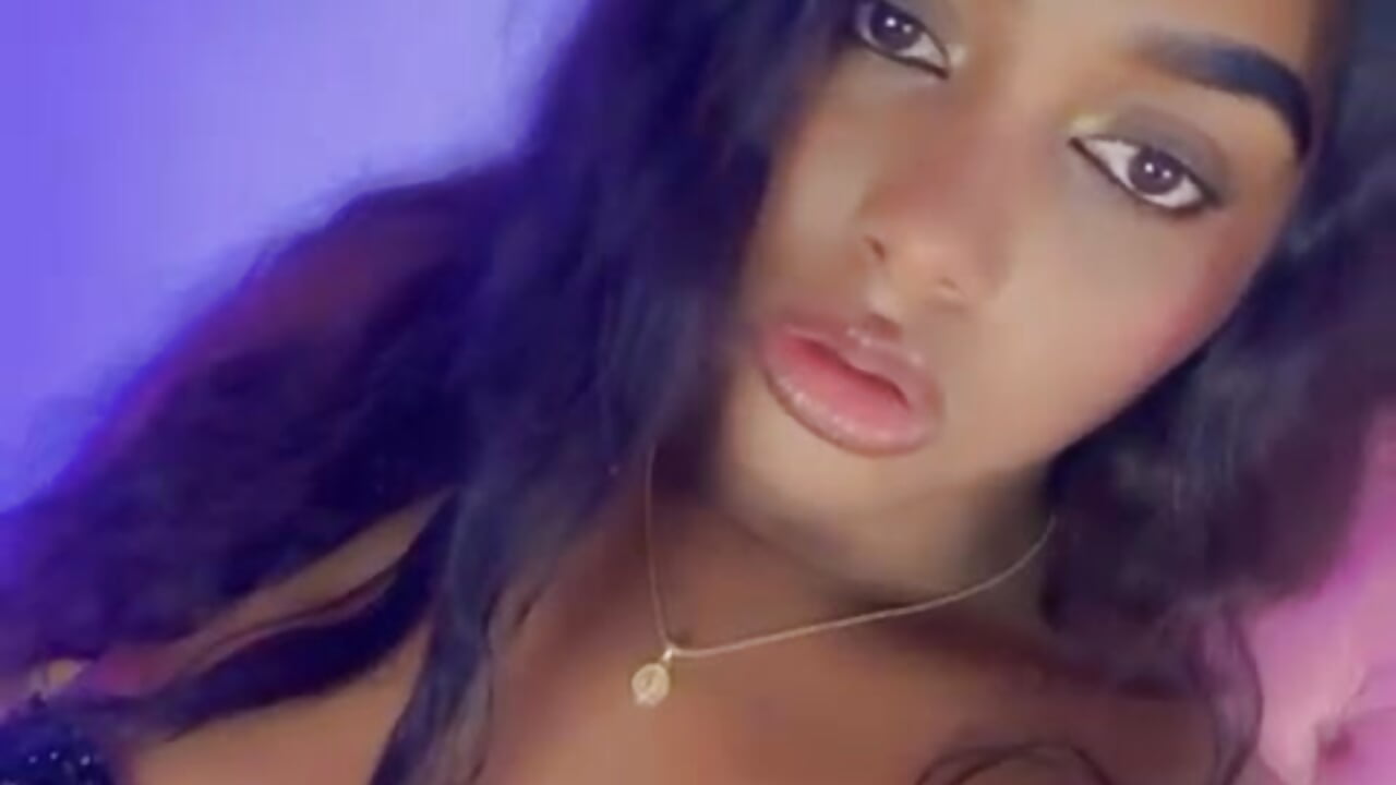 Welcome guys🩷 - Vídeo de Kayla_Priins, modelo de vídeos