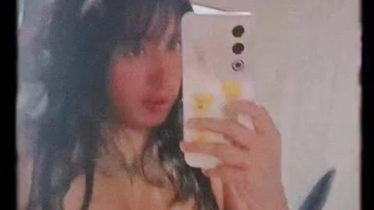 MAID - vídeo de la modelo de cam manu_coco