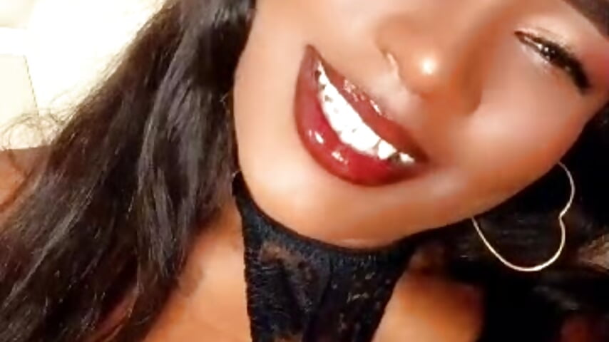 WhatsApp Video 2026-03-18 at 3,46,38 PM - Video von Malaika_Stonne Cam-Model