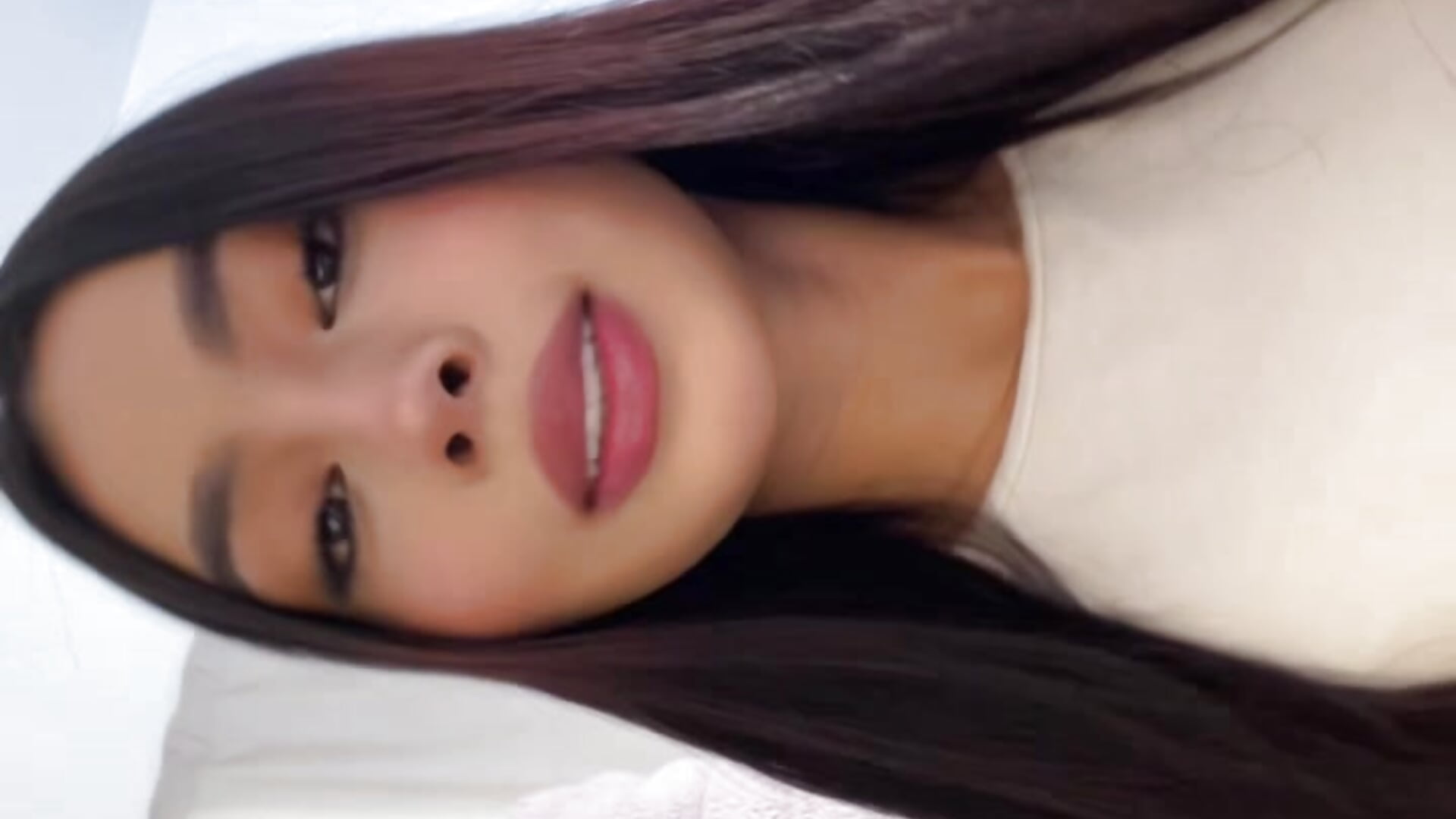 🌸🫂✨ - video oleh model kamera zara-mur