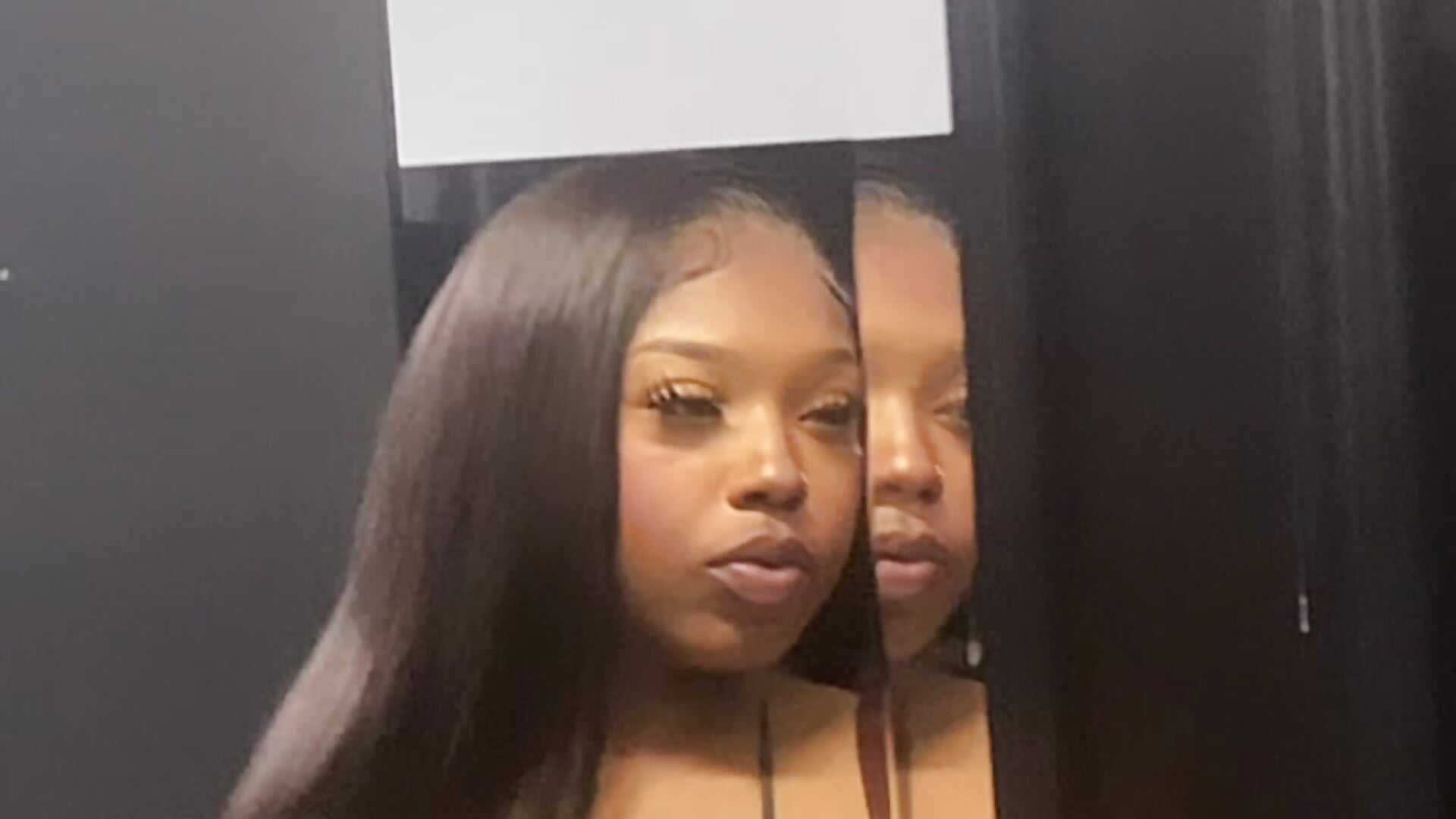 DCE0EEEF-8A72-42A9-BF95-22F0FEE44469 - video by Sexyasscedes cam model