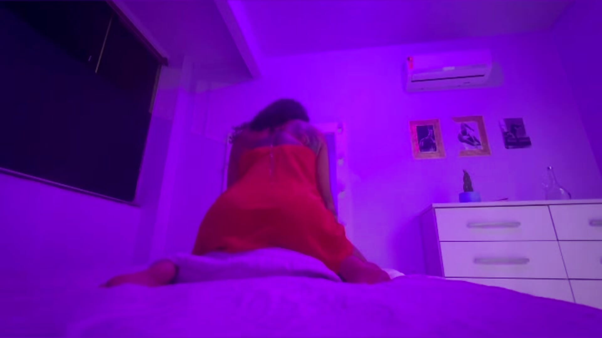 De camisola e sem calcinha - วิดีโอโดย sarmidai โมเดลแคม