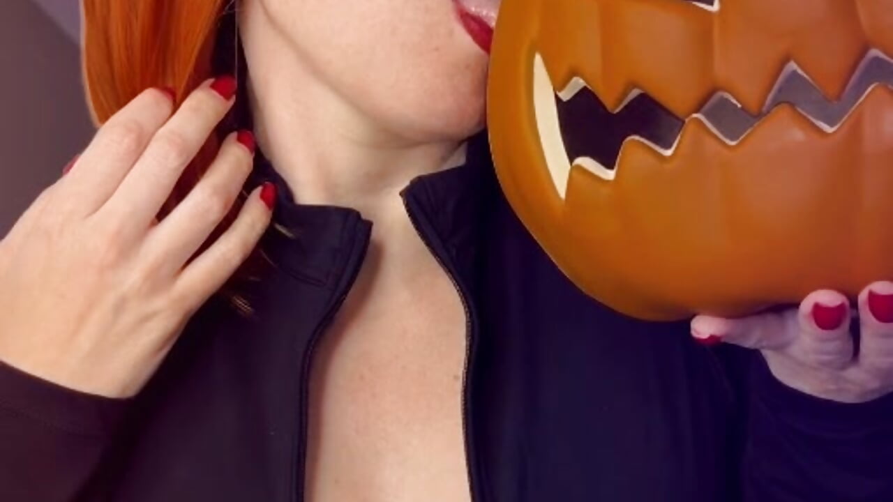 Have u seen milf Natasha Romanoff? - video by hannahflora cam model