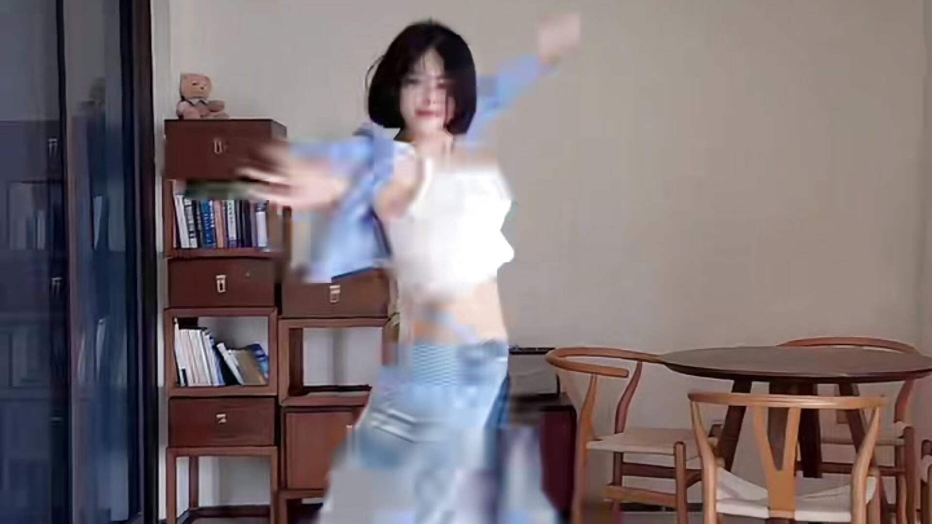 我之前的账号叫做Lucy—66，账号丢失，如果哥哥开过我的王子请私信我，我将基于您福利这是我减肥前的样子 - vidéo du modèle de showcams jiayao1999