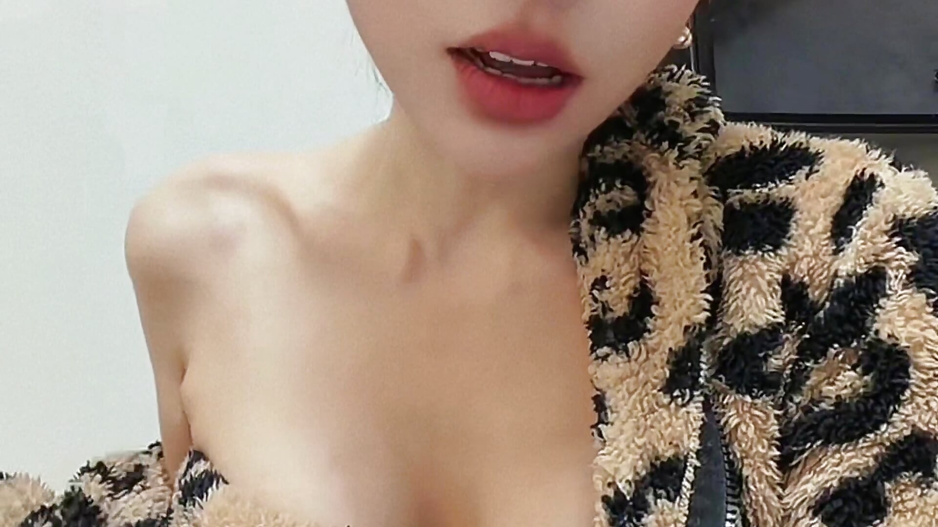 请你们来点这个舞蹈超级赞 - video by CelestianofNight cam model
