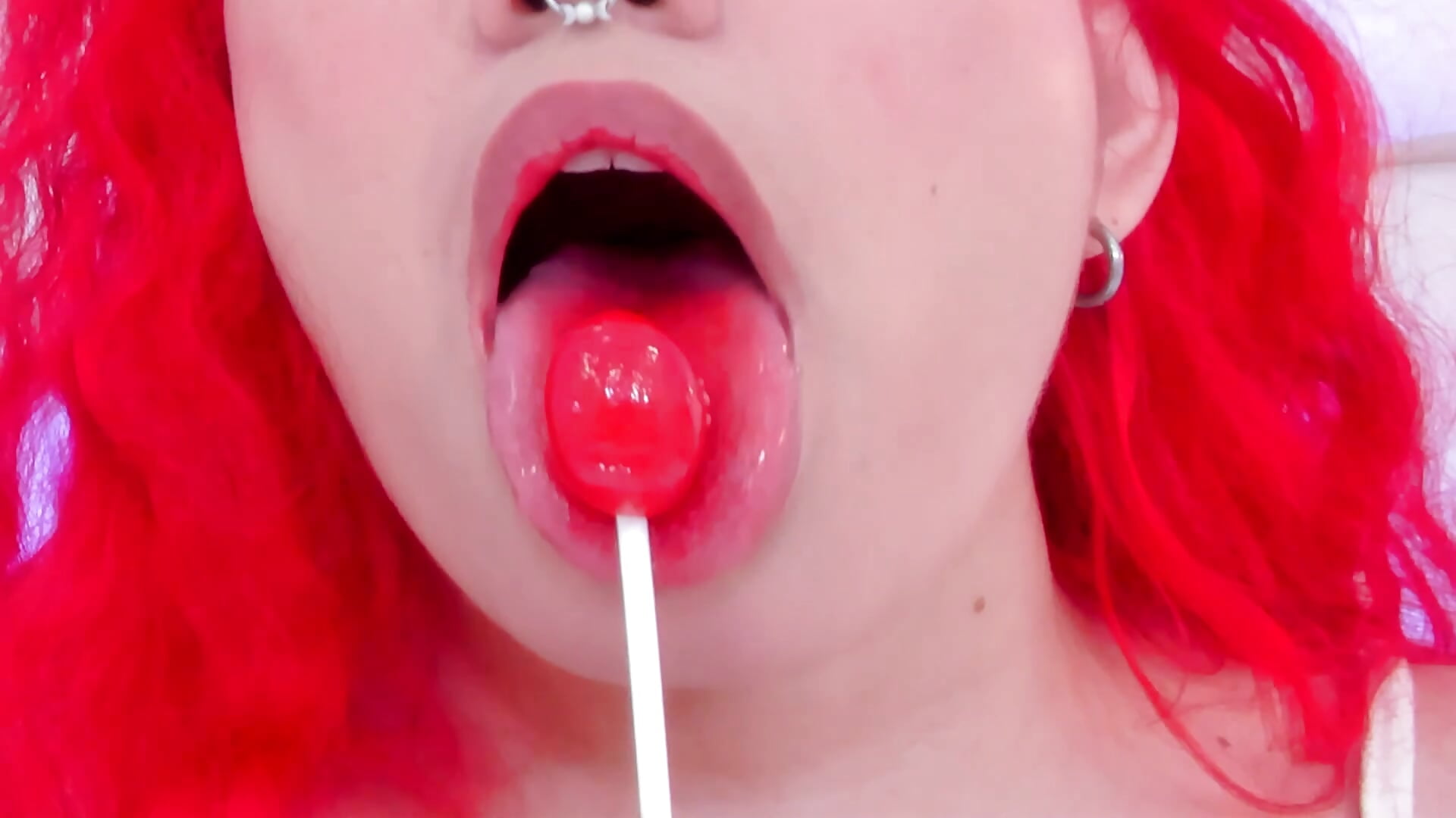 Lollipop !! mmm .. yummy - video av luna_veega cam-modell