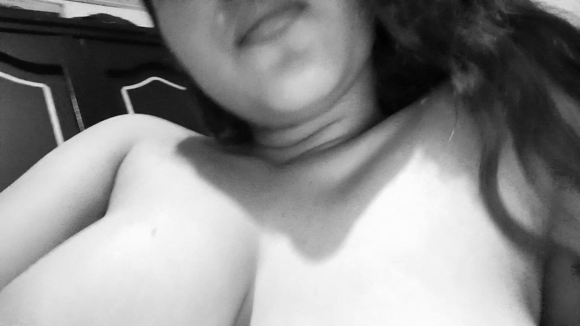 206743 - video av MewRodriguez cam model