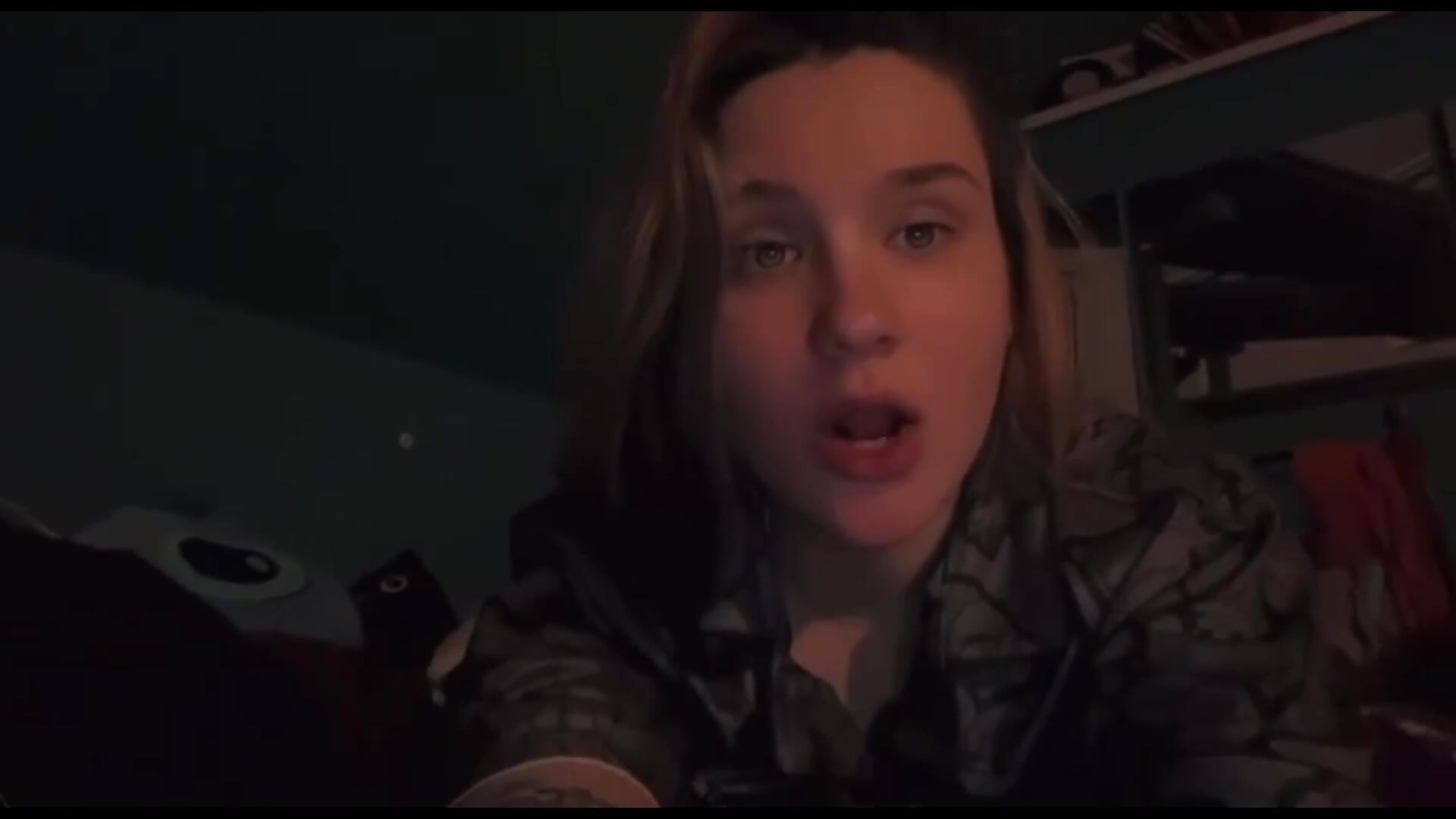 tenderness in my bed - clip cu CarmelaLiebherr model videochat