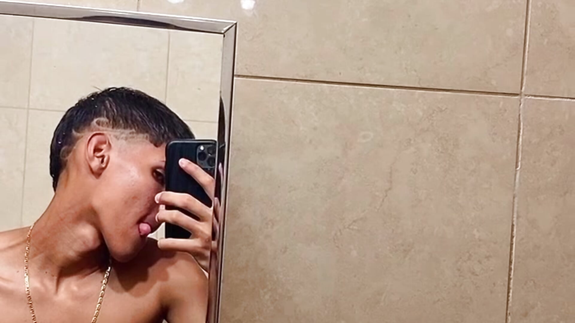 d17bda10484448ad976e200bd8f1bf54 - Carlitosd14 캠 모델의 동영상