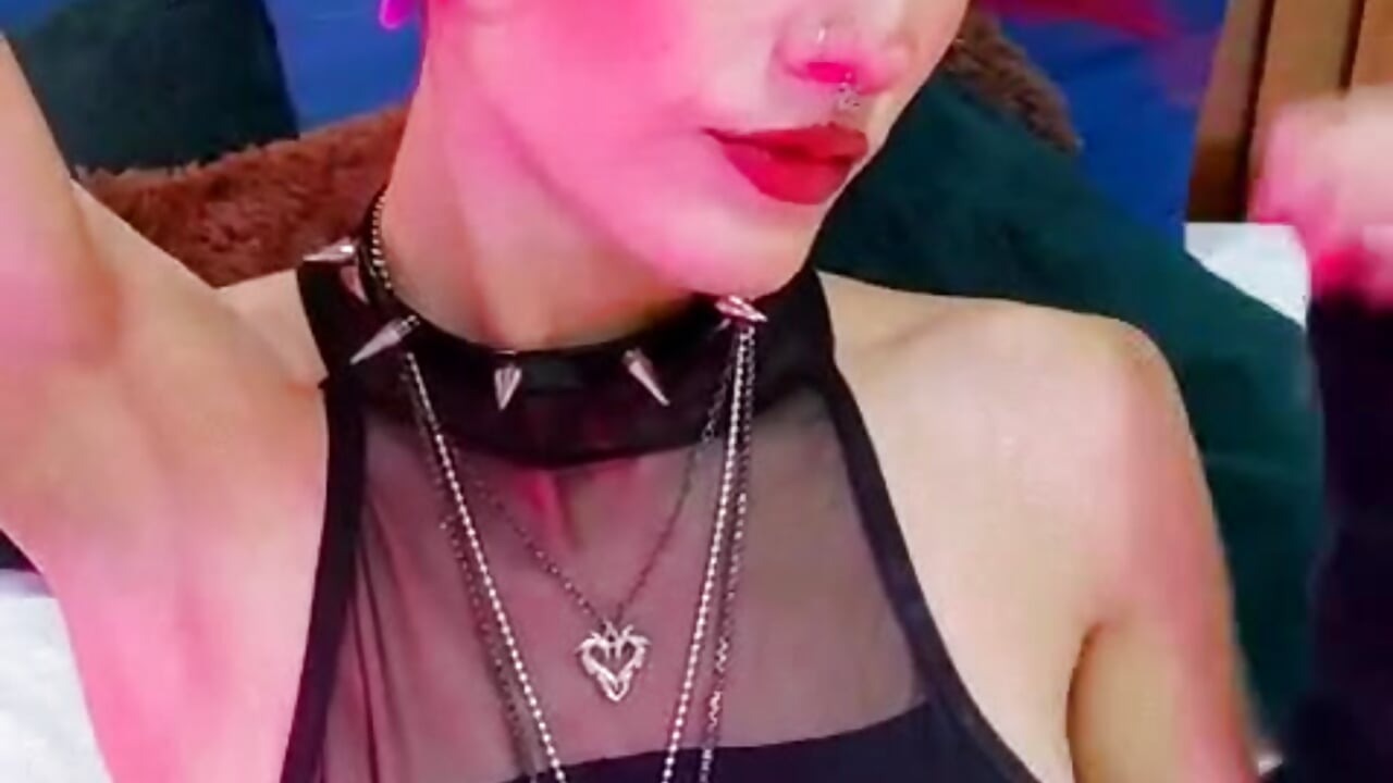 Hello 🎀 - vídeo de la modelo de cam KatAmbers__