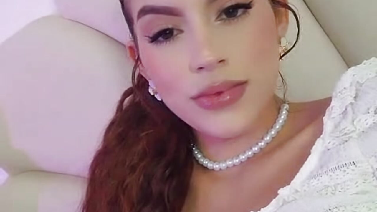 hello! - video van Lucyhunter cam-model