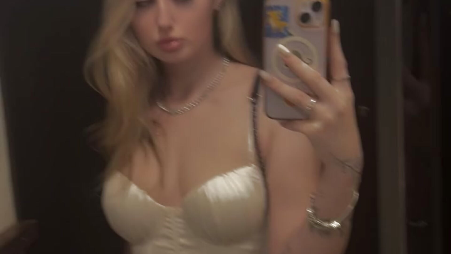 Had a Nice meal out 🥴 - Ameliaxoxoo adlı kamera modelinin videosu