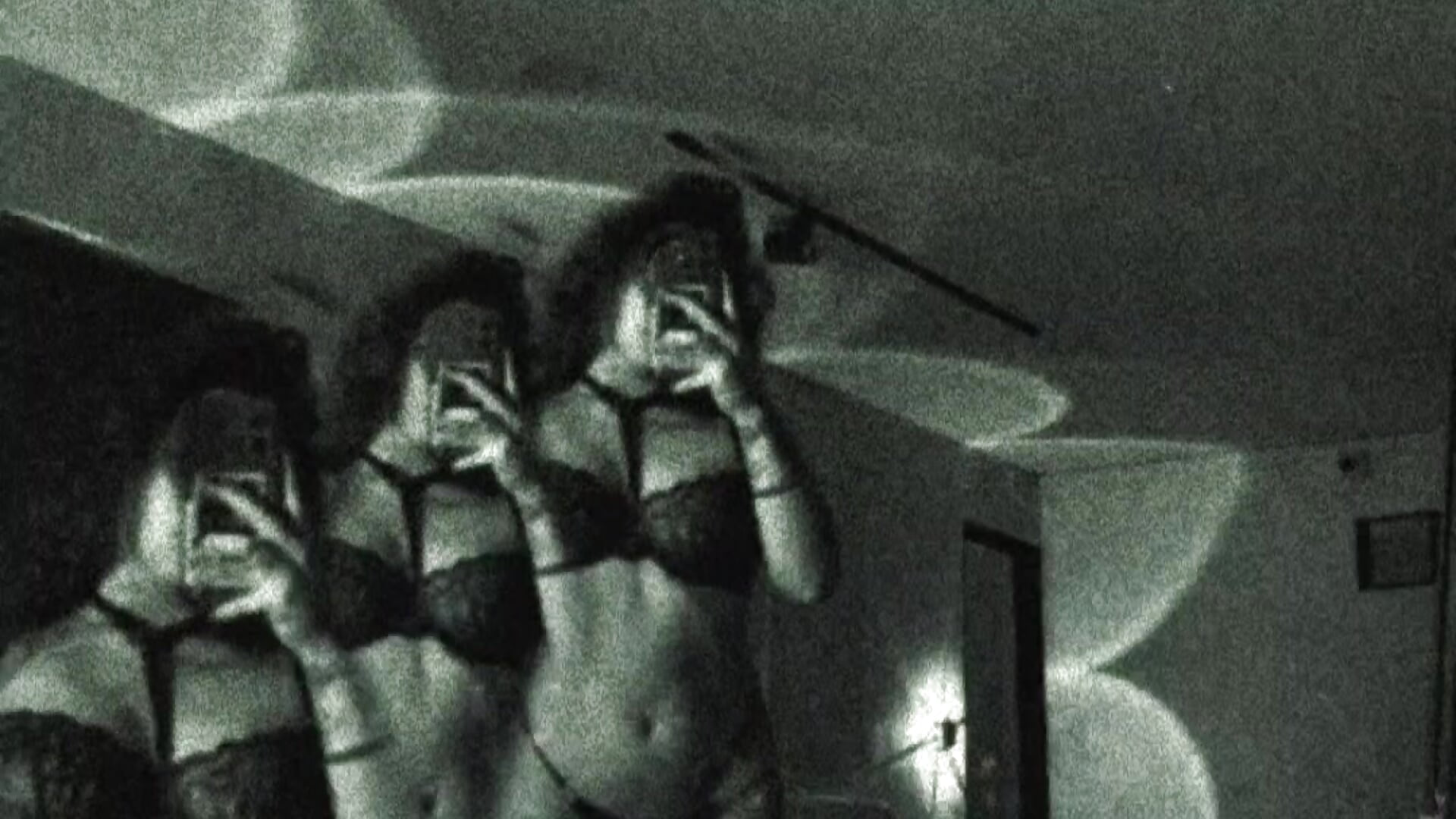 Here is a little bit of what my day was yesterday💋🥴💓 - vídeo de AphroditeSweett modelo de câmara