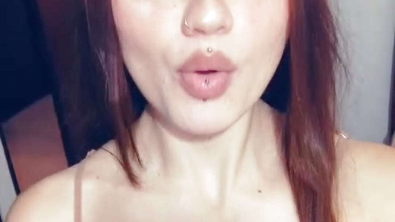 WhatsApp Video 2026-03-11 at 15,08,54 (1) — filmik Coralineegp, modela(-lki) na kamerkach