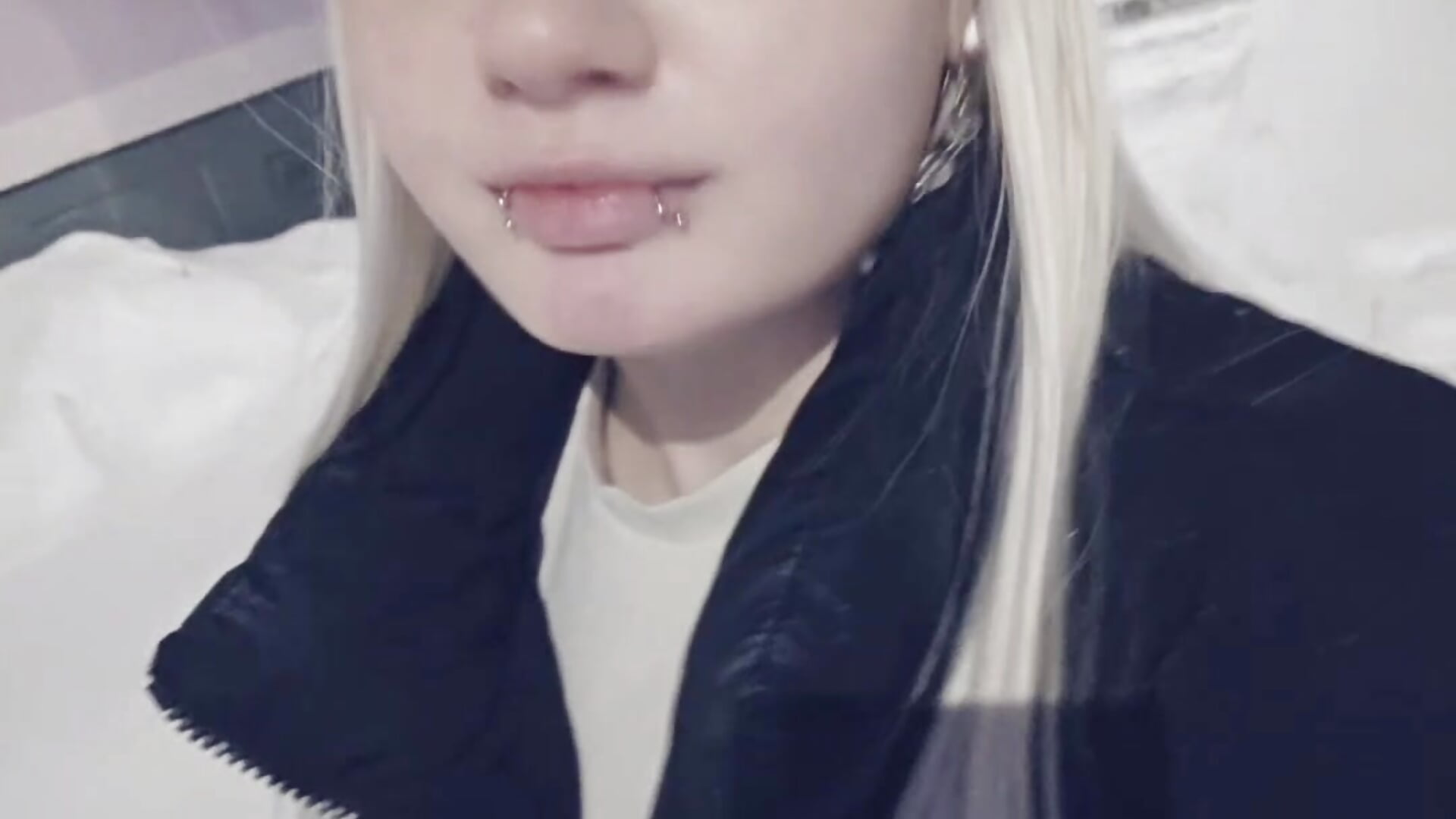 Snow White is what my friends call me - video by MariYourshaw cam model