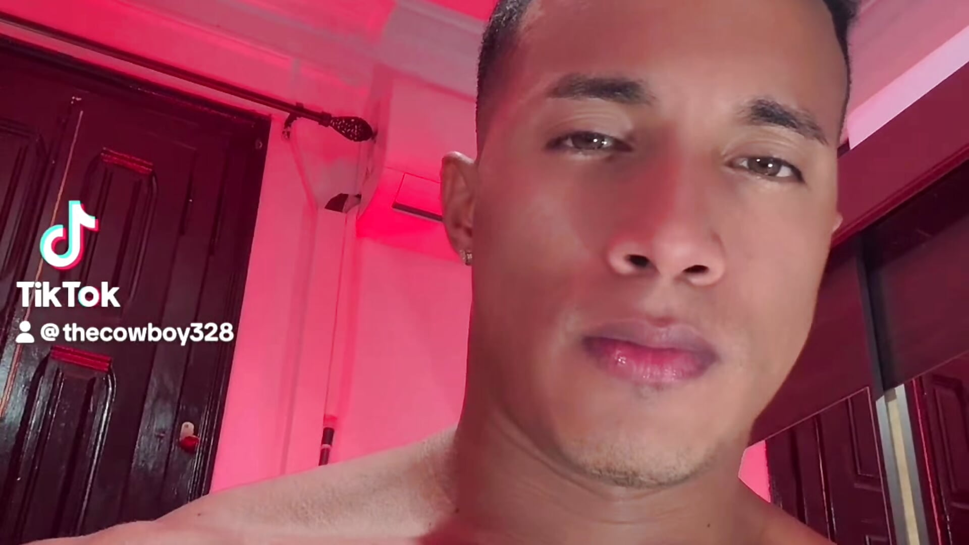 41fa0f03443f432cac49dcd47e36dfbb－カメラキャストのmat_strong1093の動画