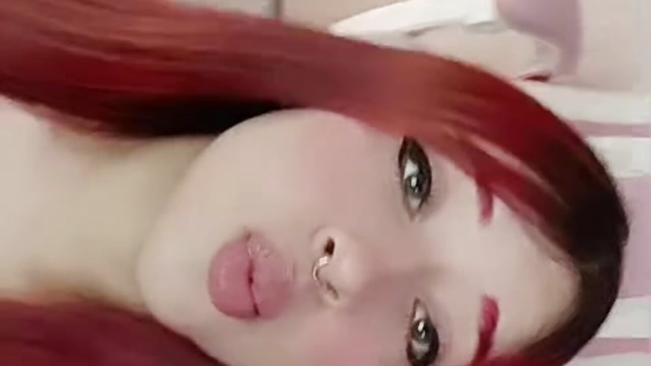 kisses love ❤️ - vídeo de la modelo de cam JossCampbell