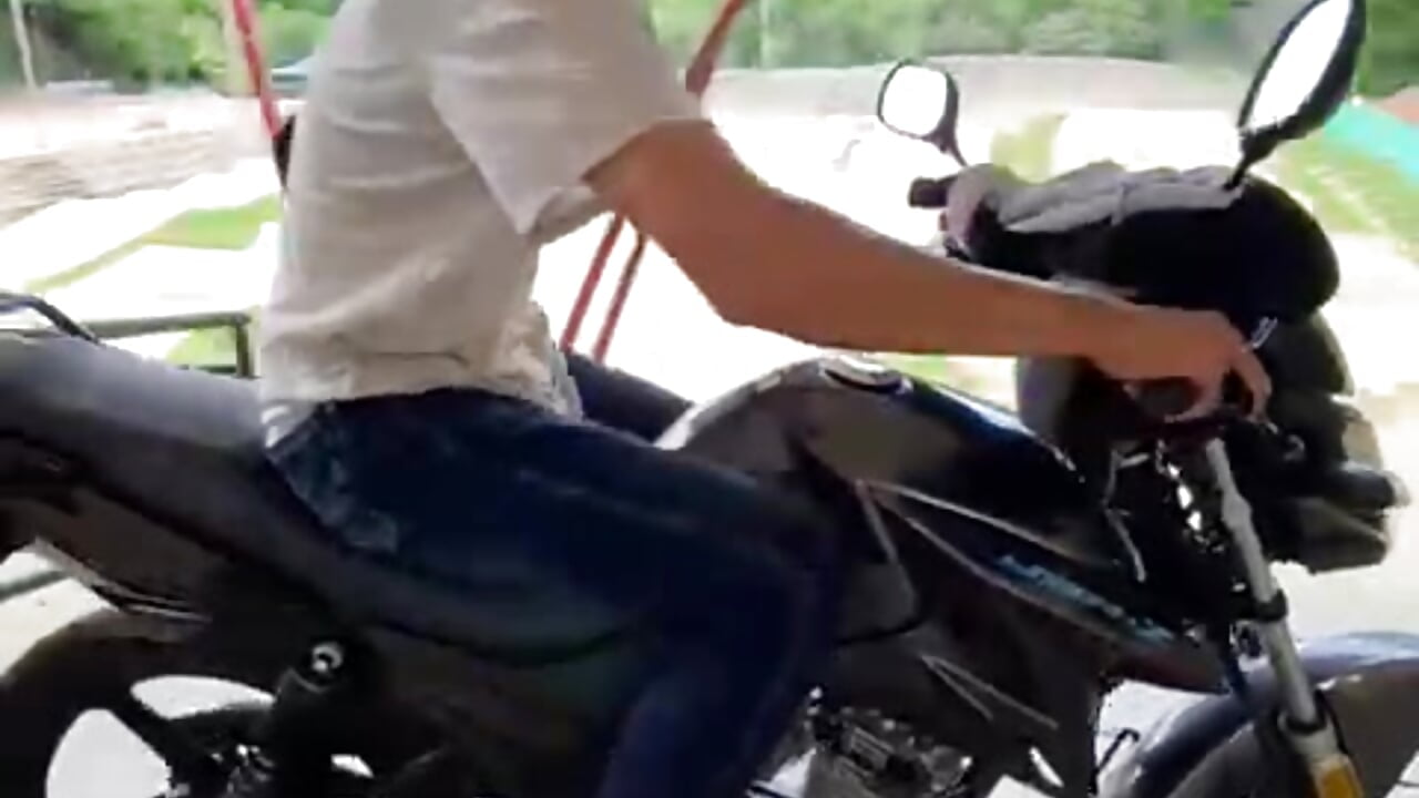 borisito777 - Clip popular cu modele videochat 3908